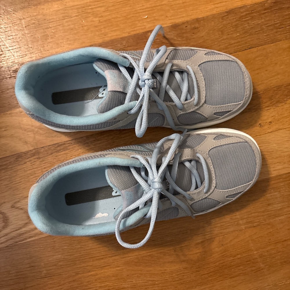 Women’s shoes
